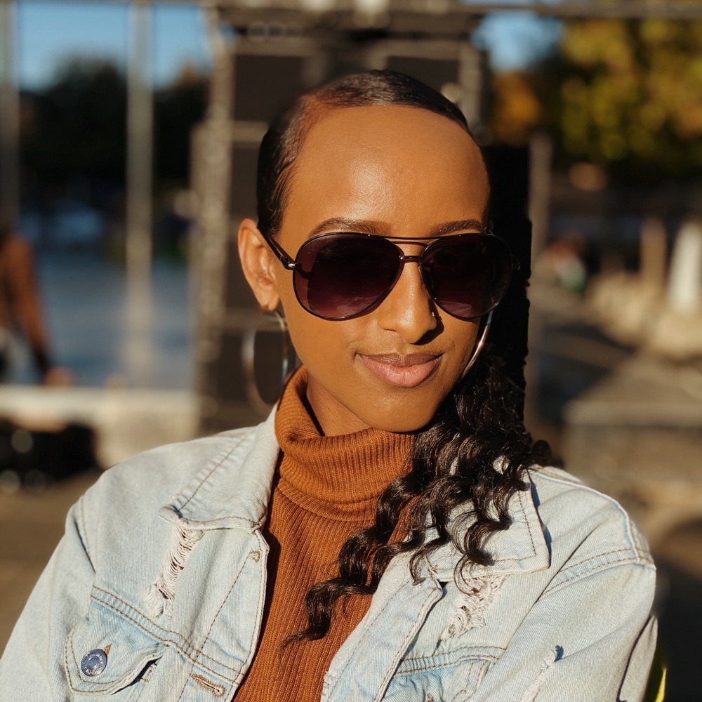 Meet your Posher, Saba